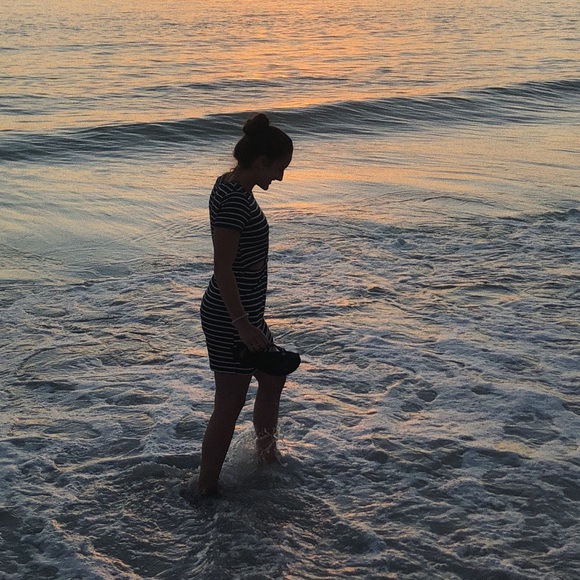 Meet your Posher, Sierra - Picture 1 of 1